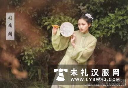 如何用同类色搭配你的汉服?简而易行汉服颜色搭配办法!