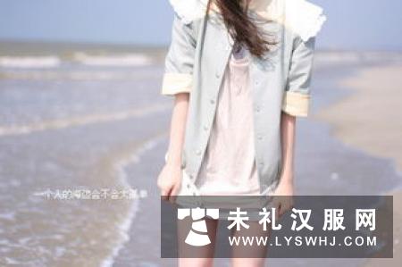 别穿情侣T恤了，汉服情侣装才真的有质感，特别又唯美