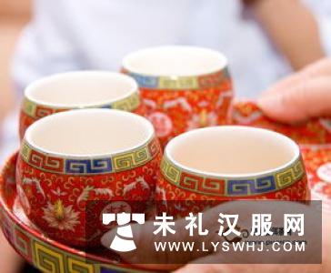 茶俗:叩指礼 茶俗:叩指礼