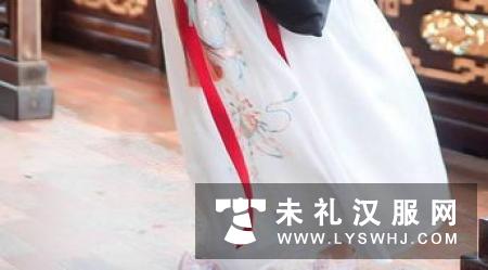 大学生过端午：缝制汉服配饰--荷包