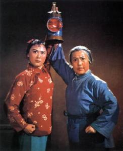 飞鱼服：以赐服始，以国民服终。