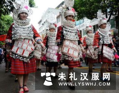 秦统一中国,创立了新的服饰制度,对后世汉代产生了重要影响