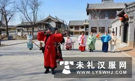深圳古玩城举办大型汉服文化体验 市民着汉服体验千年文化
