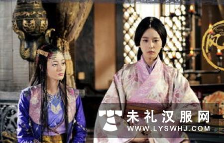 洋人穿汉服说汉语高唱中国歌 中外居民同台迎新春