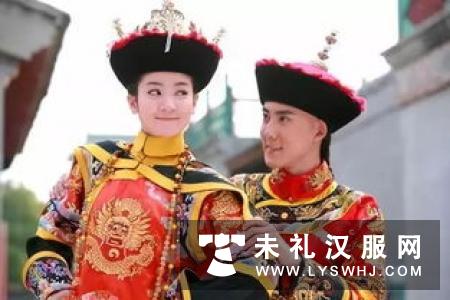 穿汉服听古琴 30多位留学生徐州感受中国文化