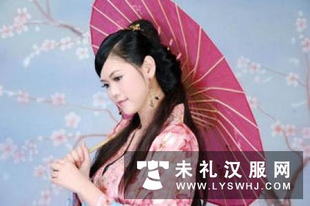 40多孩子过“上巳节”玩老游戏，美女主播穿汉服直播