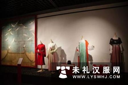 杭城首个汉服展在杭州市方志馆开展
