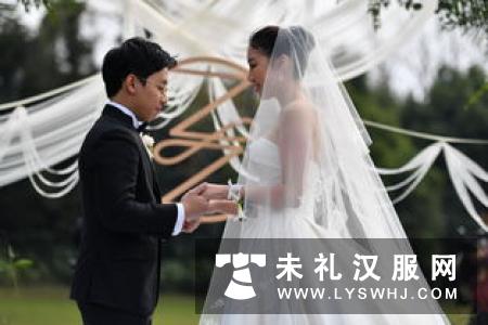 成都安仁古镇华服大秀震耀全场 成都安仁古镇华服大秀震耀全场