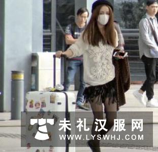 寒风中，上海街头出现了一群穿汉服的年轻人……