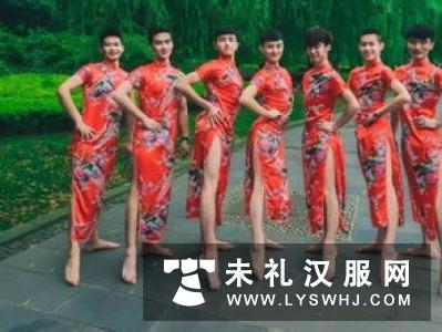 着汉服 拜始祖!四川广汉200余学子举行成人礼 着汉服 拜始祖!四川广汉200余学子举行成人礼